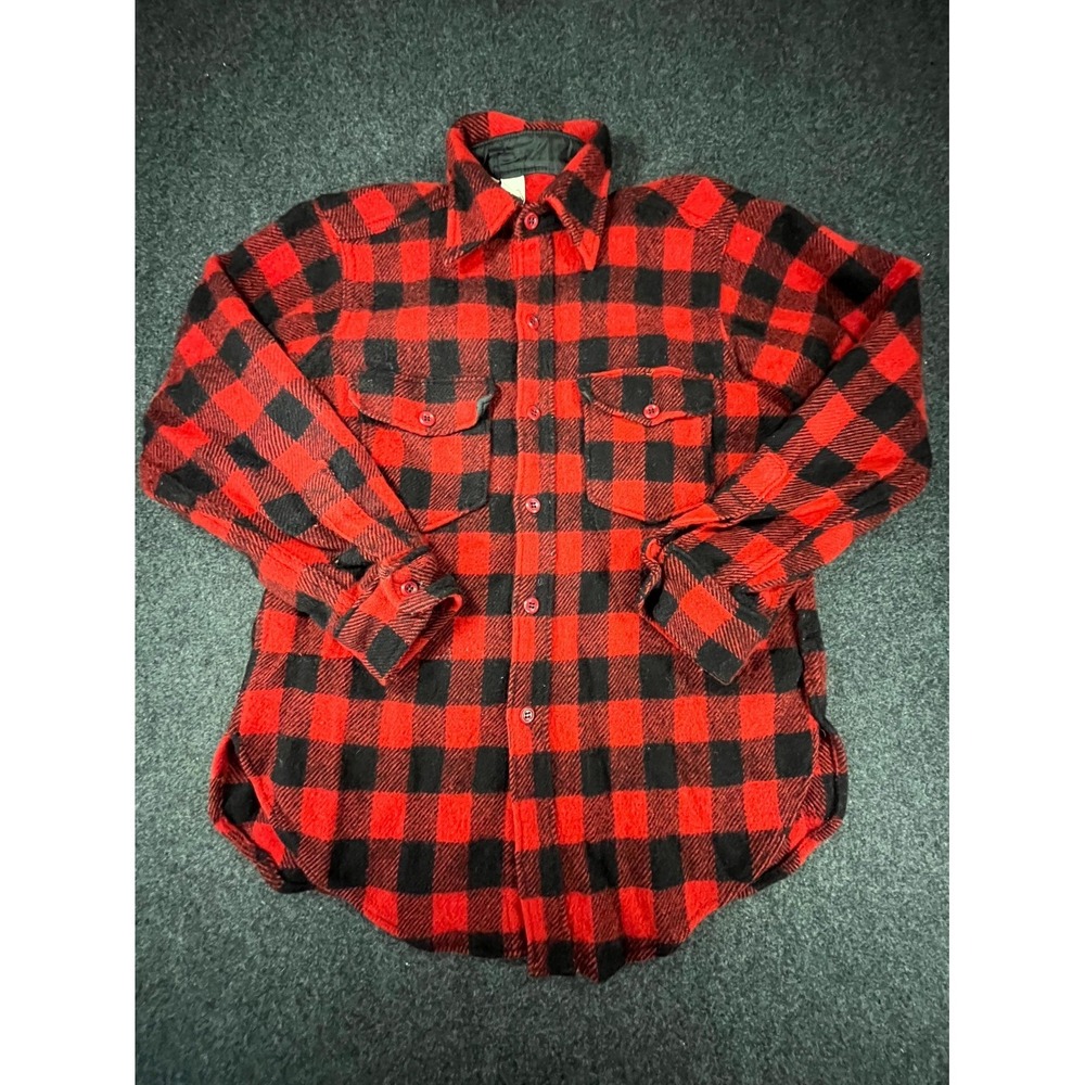 Woolrich Shirt Mens Medium Red Black Buffalo Plaid Flannel Button Up Round Hem